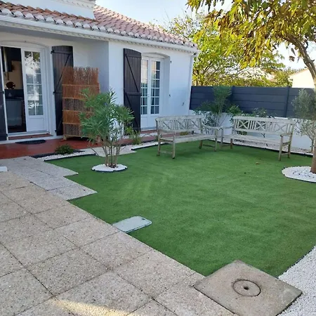 Le Bananier, Quartier La Chaume Avec Jardin, A 1km, 4 A 5 Pers 公寓 莱萨布勒-多洛讷