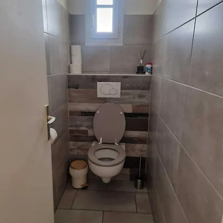 Le Bananier, Quartier La Chaume Avec Jardin, A 1km, 4 A 5 Pers 公寓 莱萨布勒-多洛讷