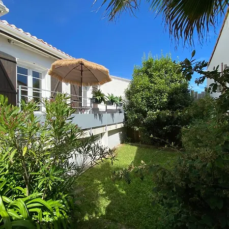 Le Bananier, Quartier La Chaume Avec Jardin, A 1km, 4 A 5 Pers Daire