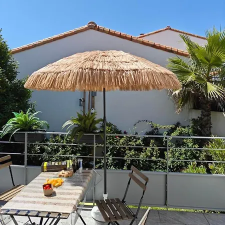 Le Bananier, Quartier La Chaume Avec Jardin, A 1km, 4 A 5 Pers