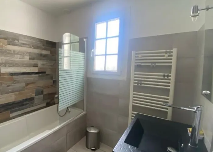 Le Bananier, Quartier La Chaume Avec Jardin, A 1km, 4 A 5 Pers Apartament *